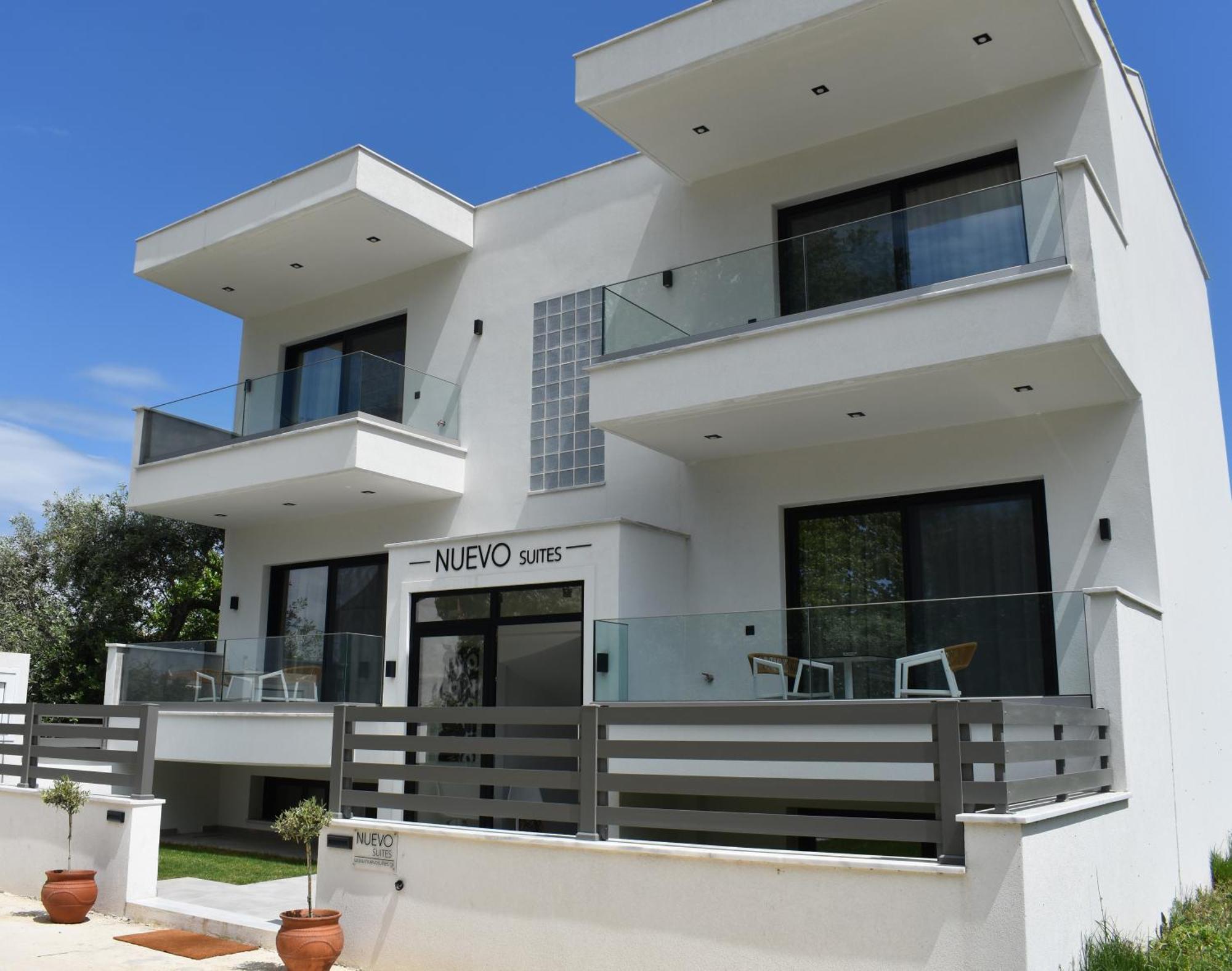 Nuevo Suites Лименас Екстериор снимка